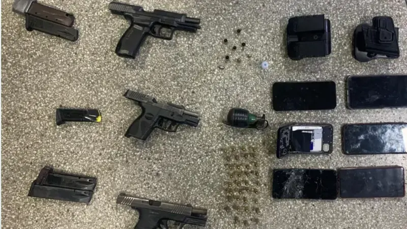 Arsenal com pistolas e granada é apreendido após resgate de reféns no Nordeste de Amaralina