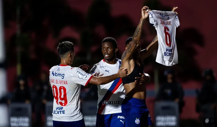 Confusão por camisa no Ba-Vi chega ao STJD; jogadores podem ser suspensos