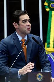 Bruno Dantas confirma saída antecipada do TCU