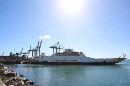 ALERTA NO FERRY! Justiça determina melhorias contra incêndios no terminal de São Joaquim
