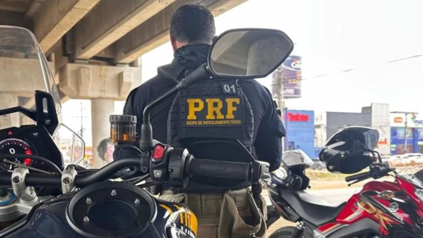FORAGIDO DA JUSTIÇA! Homem com mandado por homicídio é capturado durante fiscalização na BR-324