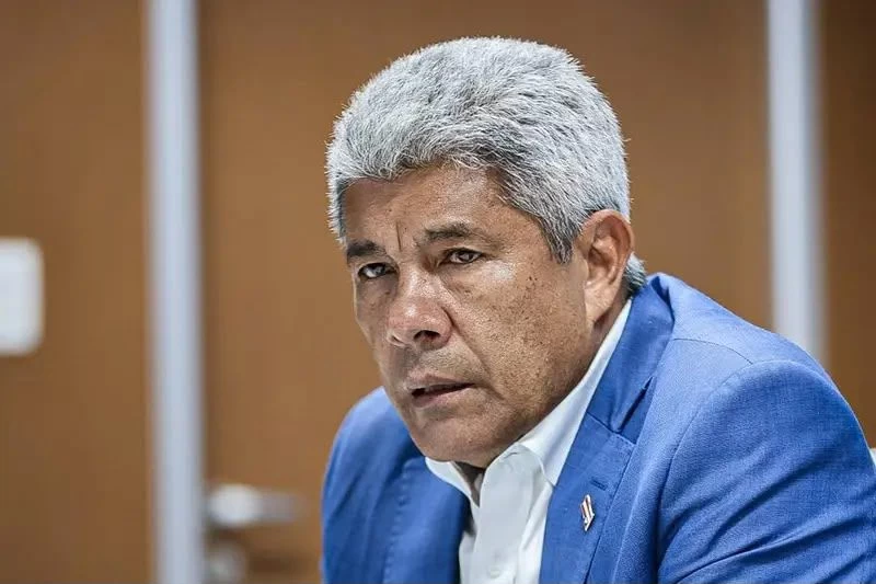 Um homem de 46 anos é investigado pela Polícia Civil por suspeita de falsificar a assinatura e utilizar os dados profissionais de um médico em documentos relacionados ao tratamento de crianças com Tra