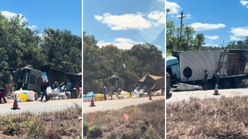 SUSTO NA BR-324! Duas carretas tombam e espalham carga na pista em Simões Filho