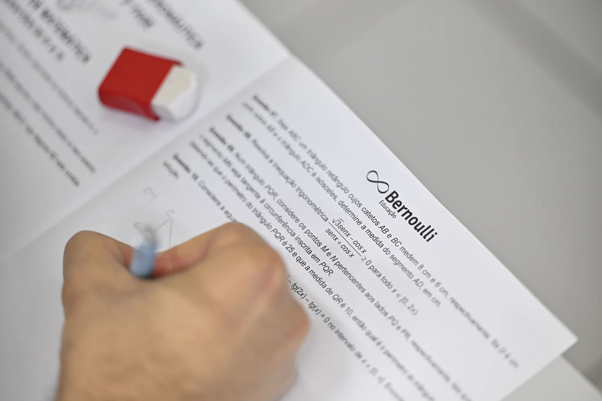 ENEM 2026: FALTAM 9 SEMANAS! Veja como organizar os estudos até a prova