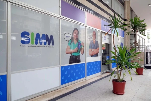 EMPREGO EM SALVADOR! SIMM oferece 605 vagas nesta quinta com oportunidades sem experiência