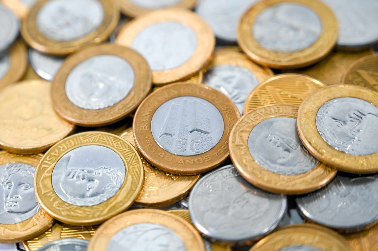 SELIC CAI, MAS REAÇÃO É DE FRUSTRAÇÃO! Indústria e trabalhadores consideram corte insuficiente