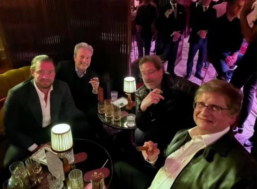 FOTO REVELADA PELA PF! Gonet aparece ao lado de Vorcaro em encontro com charuto e uísque em Londres