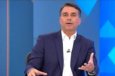 CNBB NEGA ACUSAÇÃO! Entidade diz não ter participado de fake news sobre Flávio Bolsonaro e Nossa Senhora Aparecida