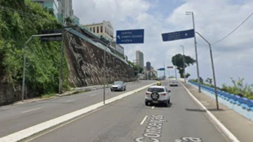 ATENÇÃO! TRÂNSITO MUDA NA AVENIDA CONTORNO NESTE SÁBADO PARA OBRA DE DRENAGEM