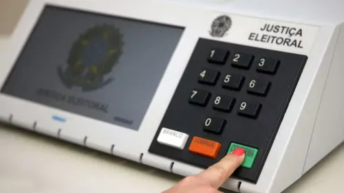 ELEITOR DEVE CONSULTAR NOVAMENTE O LOCAL DE VOTAÇÃO ANTES DE SAIR DE CASA NO DOMINGO (25)
