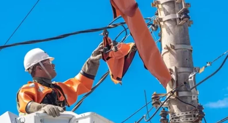 ENERGIA É RESTABELECIDA EM BAIRROS DE SALVADOR APÓS INTERRUPÇÃO DURANTE O SEGUNDO TURNO