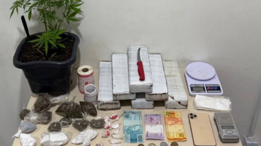 RONDESP APREENDE DROGAS E PRENDE SUSPEITO DURANTE OPERAÇÃO EM VITÓRIA DA CONQUISTA