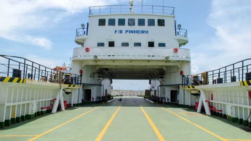 FILAS NO FERRY-BOAT CHEGAM A TRÊS HORAS EM SALVADOR NO INÍCIO DO FERIADÃO DE FINADOS